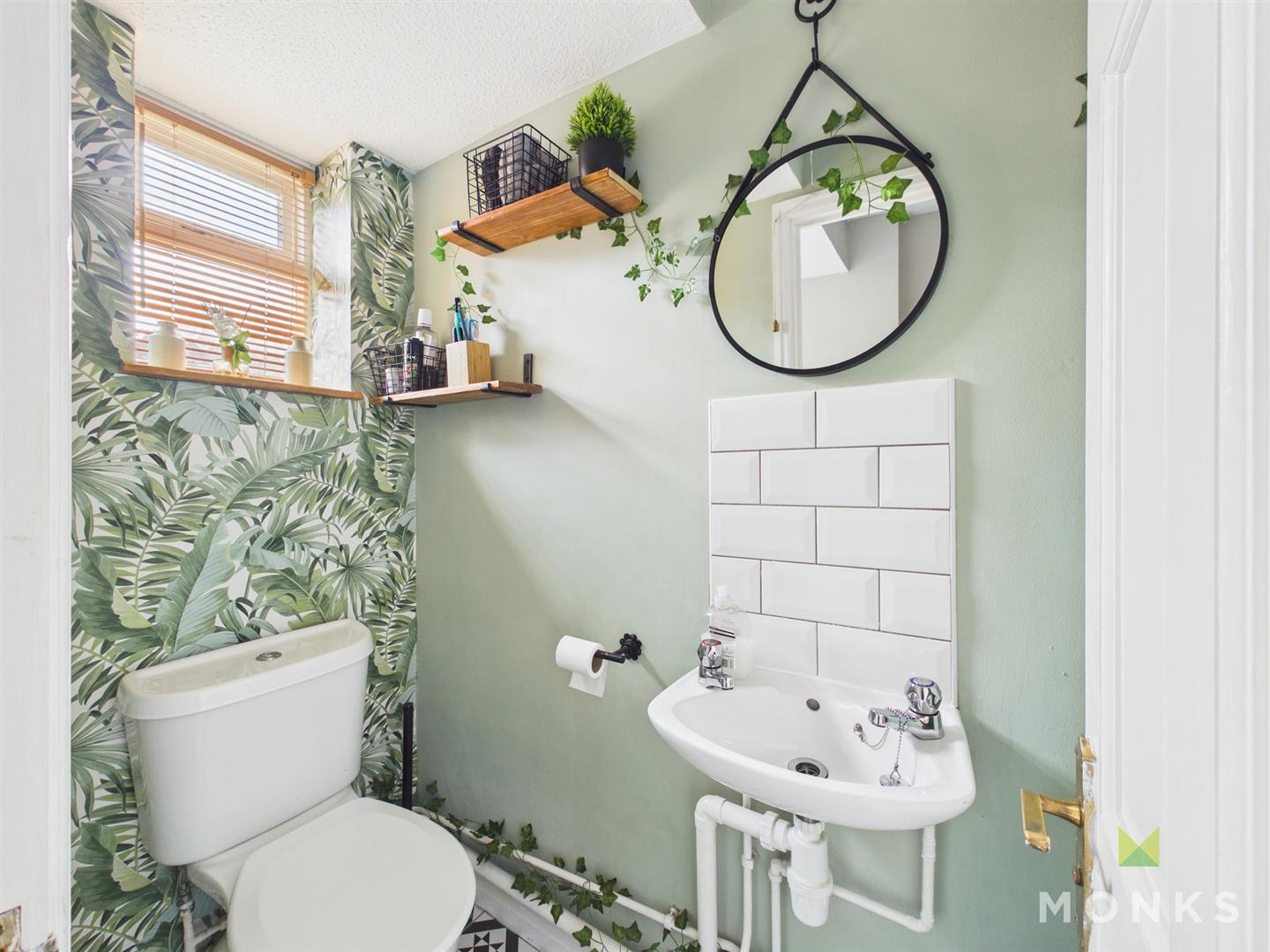 4 Crampton Court, Oswestry, SY11 2YP For Sale